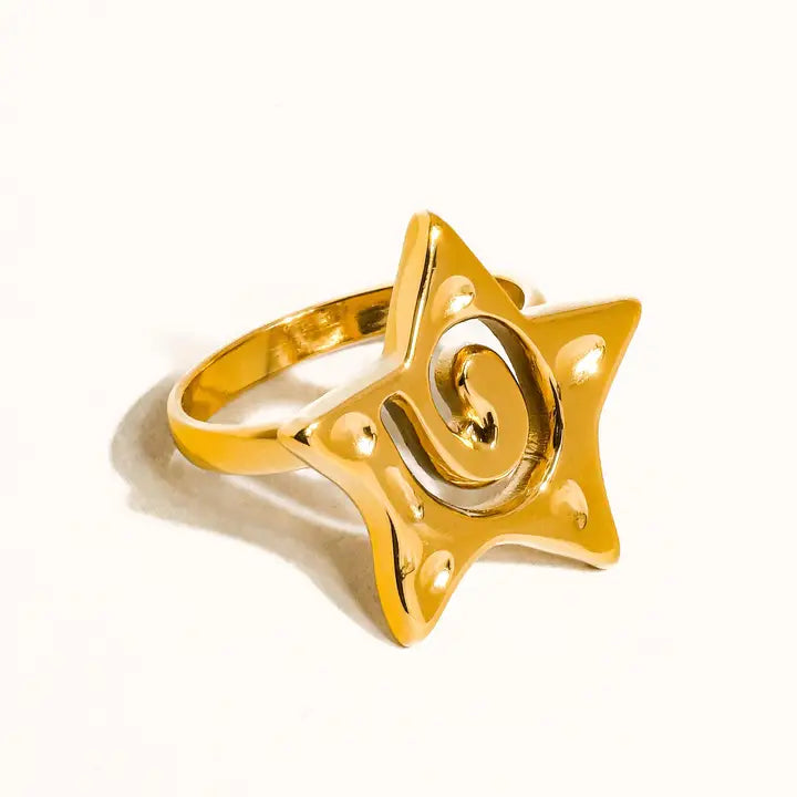Lilia Star Ring